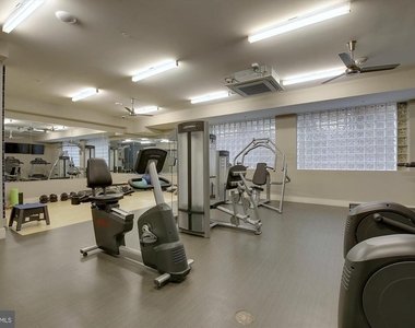1320 Fenwick Lane - Photo Thumbnail 26