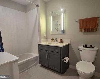 1320 Fenwick Lane - Photo Thumbnail 21