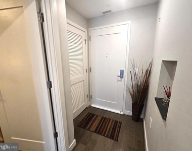 1320 Fenwick Lane - Photo Thumbnail 2