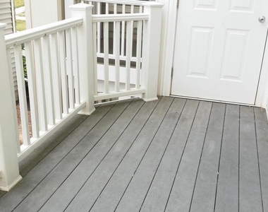 557 Cedar Spring Street - Photo Thumbnail 8