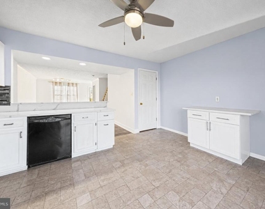 847 Clover Leaf Court - Photo Thumbnail 4