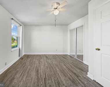 847 Clover Leaf Court - Photo Thumbnail 10