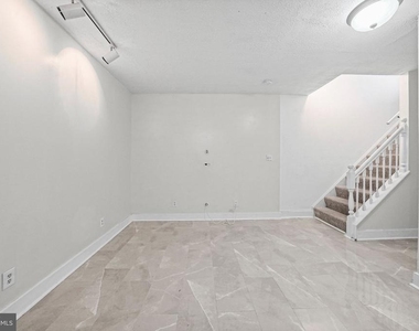847 Clover Leaf Court - Photo Thumbnail 16