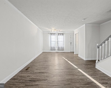 847 Clover Leaf Court - Photo Thumbnail 6