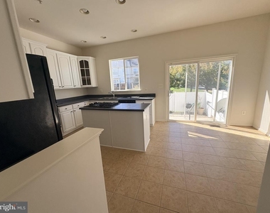5809 Mercantile Drive W - Photo Thumbnail 7