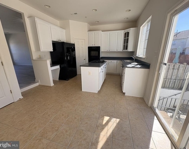 5809 Mercantile Drive W - Photo Thumbnail 8