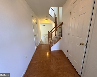 5809 Mercantile Drive W - Photo Thumbnail 2