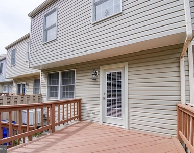 6449 Tarrington Court - Photo Thumbnail 24