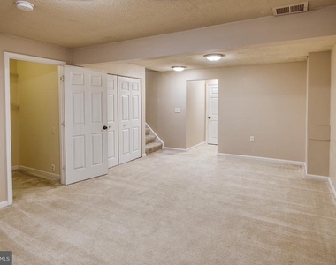 6449 Tarrington Court - Photo Thumbnail 20