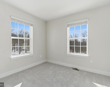 1722 Water Crossing Road - Photo Thumbnail 27
