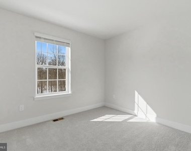 1722 Water Crossing Road - Photo Thumbnail 24
