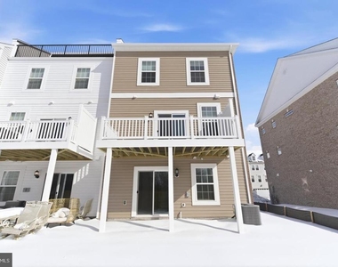 1722 Water Crossing Road - Photo Thumbnail 40