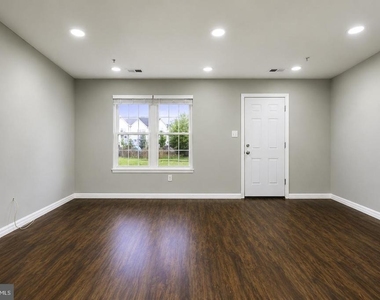 9614 Button Buck Circle - Photo Thumbnail 32
