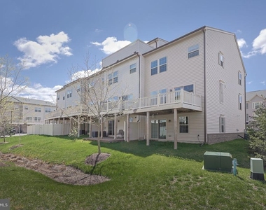 2938 Hebron Lane - Photo Thumbnail 31