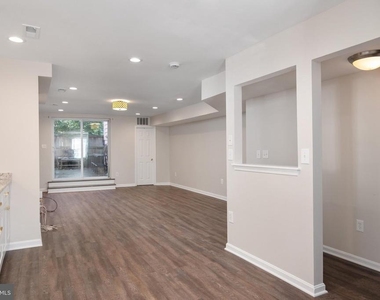 42 Pinkney Street - Photo Thumbnail 7