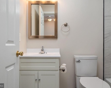 42 Pinkney Street - Photo Thumbnail 18