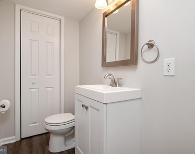 42 Pinkney Street - Photo Thumbnail 10