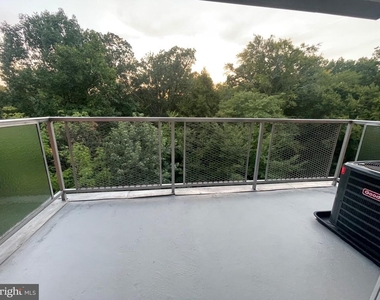 1100 Lore Avenue - Photo Thumbnail 8