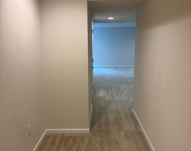 433 Goodwick Drive - Photo Thumbnail 11