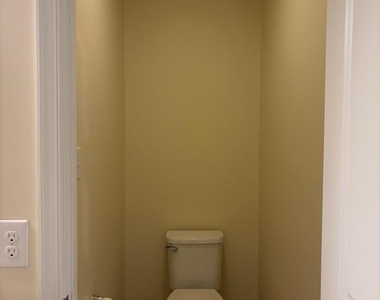 433 Goodwick Drive - Photo Thumbnail 19
