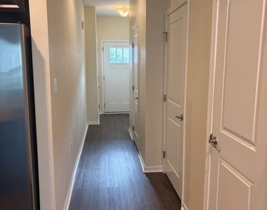 433 Goodwick Drive - Photo Thumbnail 2