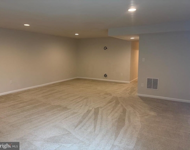 433 Goodwick Drive - Photo Thumbnail 12