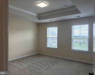433 Goodwick Drive - Photo Thumbnail 15