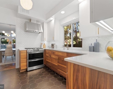 3721 Huntington Street Nw - Photo Thumbnail 12