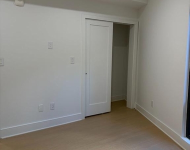 1850 Capitol Avenue Ne - Photo Thumbnail 10