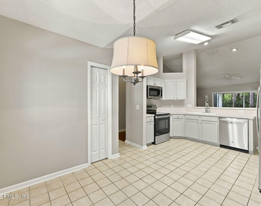 12744 Marsh Cove Drive S - Photo Thumbnail 6