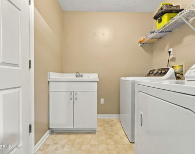 12744 Marsh Cove Drive S - Photo Thumbnail 32