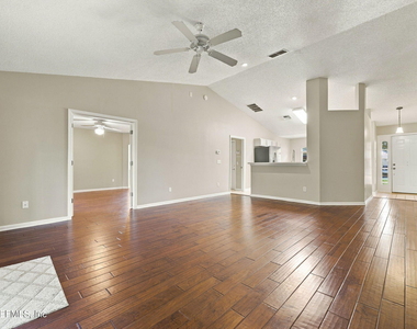 12744 Marsh Cove Drive S - Photo Thumbnail 10