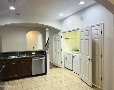 6188 High Tide Boulevard - Photo Thumbnail 12
