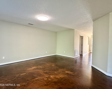 11987 Sands Pointe Court - Photo Thumbnail 10