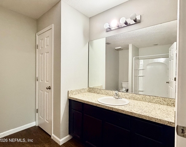 11987 Sands Pointe Court - Photo Thumbnail 13