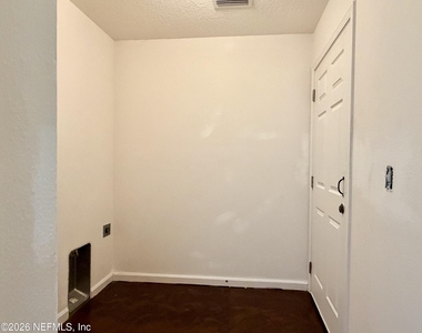 11987 Sands Pointe Court - Photo Thumbnail 24