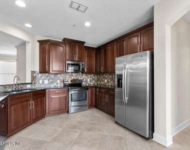 4480 Deerwood Lake Parkway - Photo Thumbnail 5