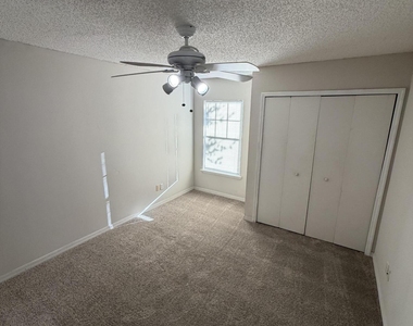 4676 Playschool Drive - Photo Thumbnail 6