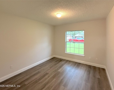 557 Grand Parke Drive - Photo Thumbnail 25