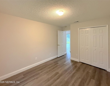 557 Grand Parke Drive - Photo Thumbnail 3