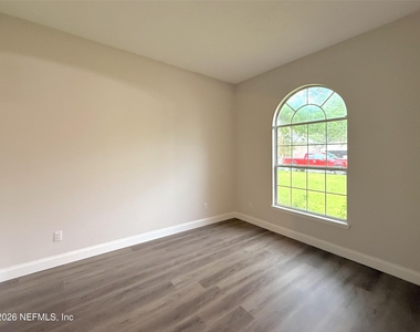 557 Grand Parke Drive - Photo Thumbnail 15