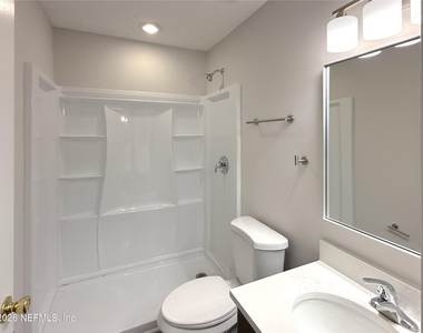 557 Grand Parke Drive - Photo Thumbnail 14