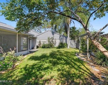 2748 Biarritz Court - Photo Thumbnail 11