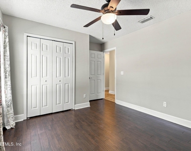 5001 Ripple Rush Drive N - Photo Thumbnail 21