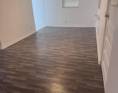 4337 Turner Avenue - Photo Thumbnail 14