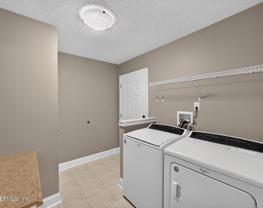1006 Clay Street - Photo Thumbnail 37
