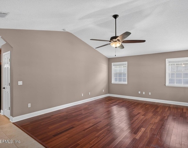 1006 Clay Street - Photo Thumbnail 19