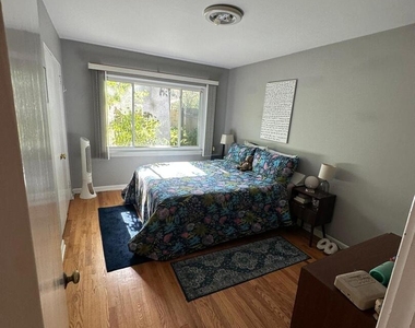 1350 Ferndale Avenue - Photo Thumbnail 4