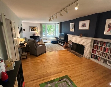 1350 Ferndale Avenue - Photo Thumbnail 3