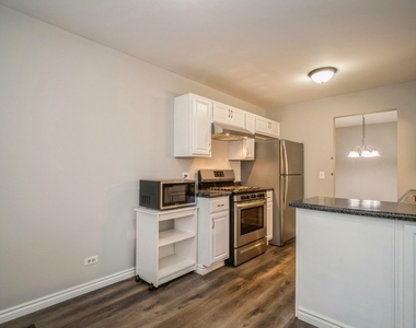 1112 Scanlon Drive - Photo Thumbnail 3